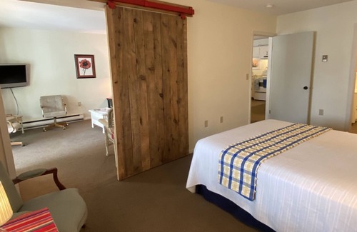 Detroit Lakes Copropriété | 1 bed/1 bath condo long term stays welcome! Lake Front close to Detroit Mountain