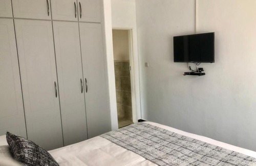 Mazowe Appartement | 1 bed apartment in Mount Pleasant Heights - 2014
