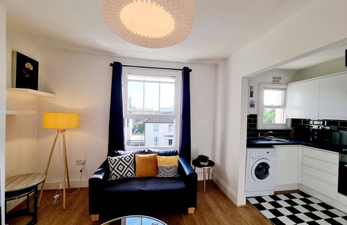 Mile End Appartement | 1 Bed Apartment -Near tube/Hospital/Queen Mary Uni