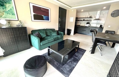 Serrekunda Appartement | 1 Bed Apartment with Sea View & Private Balcony