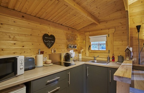 Carluke Cabine | Tranquil Cabin Retreat in Carluke