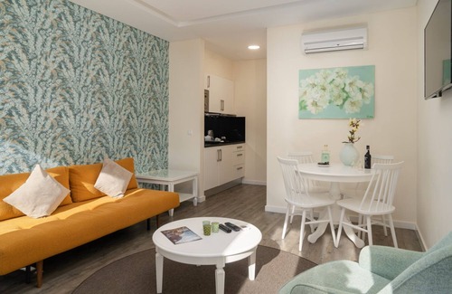 Monte Appartement | 1-bed Garden Apt 3 in character Babosas Village