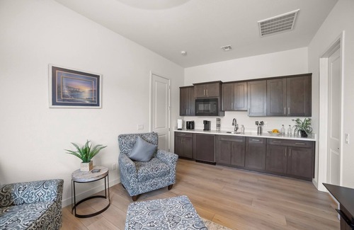 South Mountain Appartement | 1 bed -gated community, Gym, pool near downtown Phx, mountain view