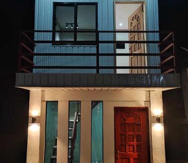Zamboanga Maison | 1 Bed House - Sleeps 2 - Parking - Wifi
