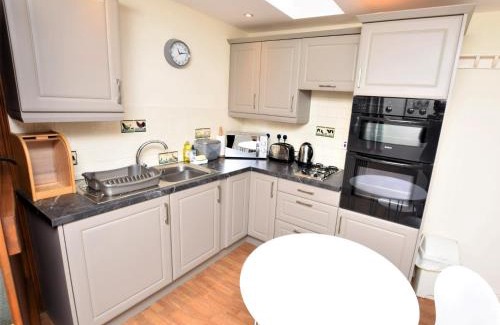 Hope Valley Maison | 1 Bed in Bradwell PK849