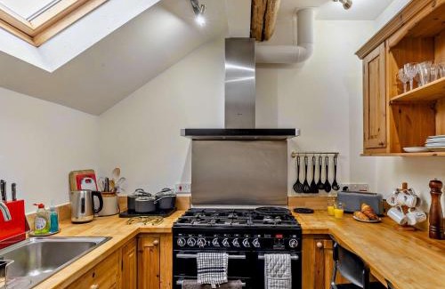 Combs Maison | 1 Bed in Combs PK674