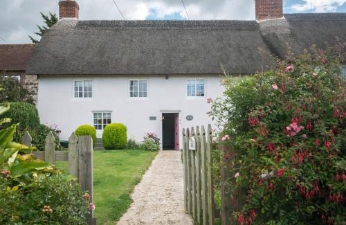 Wool Maison | 1 Bed in Wool DC153