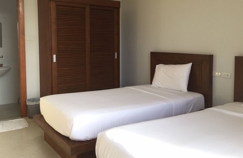 Kata Station Balnéaire | 1 chambre avec 2 lits simples à Kata Beach B8