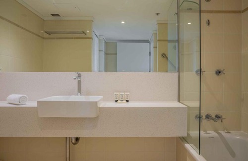 Chatswood Appartement | 1-Bed with Gym, Pool, Sauna and Close to Trains DUPLICATE