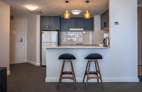 Chatswood Appartement | 1-Bed with Gym, Pool, Sauna and Close to Trains DUPLICATE