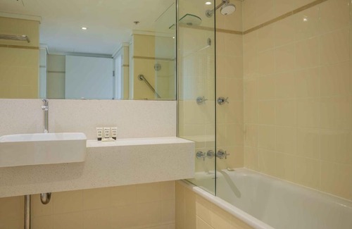 Chatswood Appartement | 1-Bed with Gym, Pool, Sauna and Close to Trains DUPLICATE