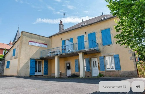 Saint-Honore-les-Bains Appartement | Vrbo Property