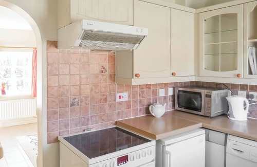 Aston-le-Walls Cottage | 1 bedroom accommodation in Offchurch, near Leamington Spa