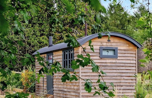 Chute Forest Cottage | 1 bedroom accommodation in Collingbourne Ducis, Marlborough