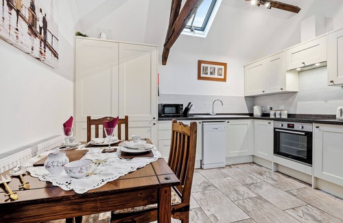 Blackford Cottage | 1 bedroom accommodation in South Barrow, near Yeovil