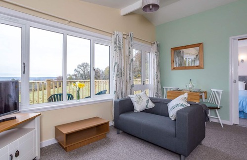Scaniport Cottage | 1 bedroom accommodation in Kirkhill, near Beauly