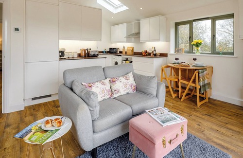 North Weald Cottage | Surrounded by fruit trees in this quiet rural part of Essex, is this beautiful holiday hideaway.