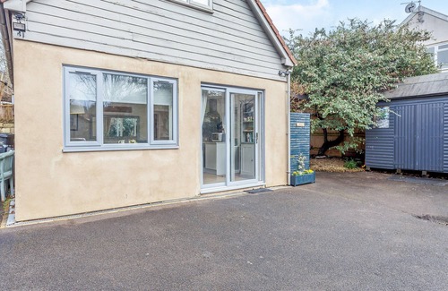 Beckington Cottage | 1 bedroom accommodation in Beckington, near Frome