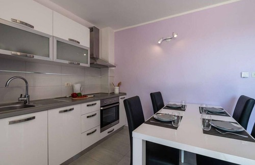 Sumber Appartement | App Radovic