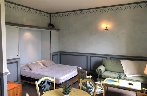 Montbrun-les-Bains Appartement | Vrbo Property