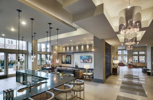 Newtown Square Appartement | 1-Bedroom Apartment - 7-day min. - Background check/Lease Required