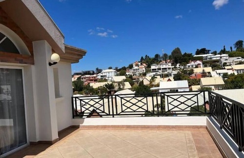Antananarivo Avaradrano Appartement | Appartement 1 Chambre Climatisé 85 m² - Cuisine et Terrasse - Piscine Commune