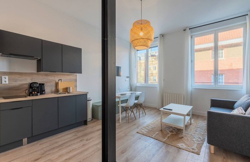 Tourcoing Appartement | 1 bedroom apartment in city center with parking