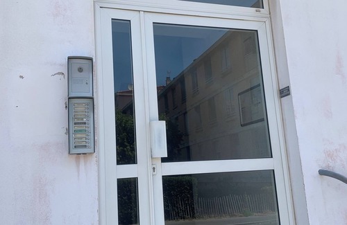 Vitrolles Appartement | Vrbo Property