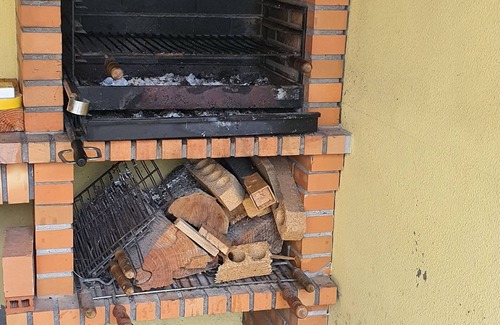 Esculca Appartement | Vrbo Property