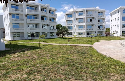 Malindi Appartement | 1-Bedroom Apartment with pool view, beach experien