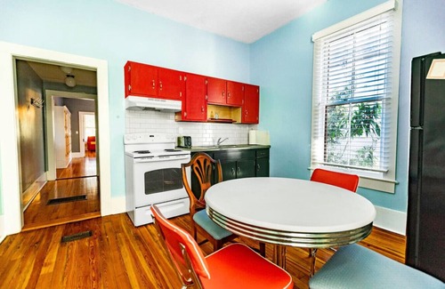 Gainesville Appartement | 1 Bedroom Apt- 5 Blocks from Downtown Gainesville