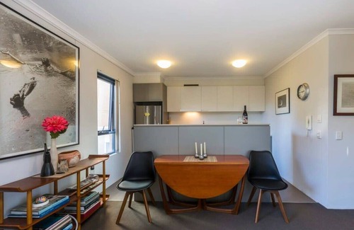 Redfern Appartement | 1 Bedroom Apt with Parking, Pool and Gym