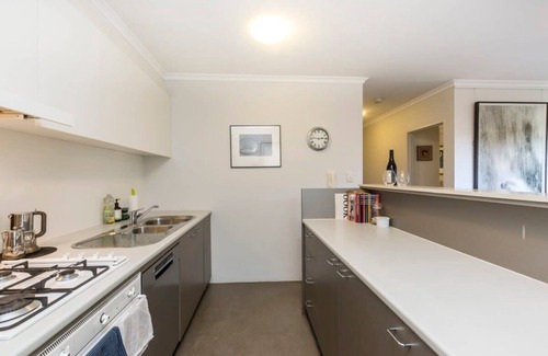 Redfern Appartement | 1 Bedroom Apt with Parking, Pool and Gym