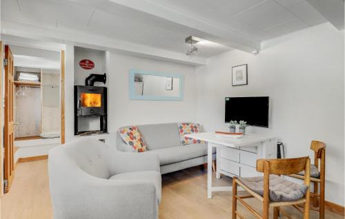 Svaneke Maison | 1 Bedroom Awesome Home In Svaneke