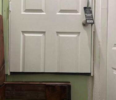 Bellerose Terrace Appartement | 1 Bedroom Basement, NEWLY Renovated
