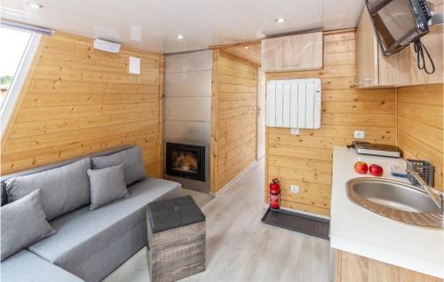 Loitz Location De Bateaux | 1 Bedroom Beautiful Ship In Loitz