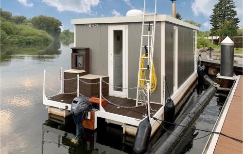 Loitz Location De Bateaux | 1 Bedroom Beautiful Ship In Loitz