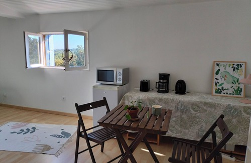 Junas Lit Et Petit-Déjeuner | Vrbo Property
