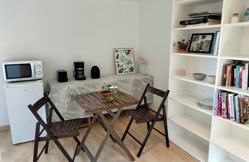 Junas Lit Et Petit-Déjeuner | Vrbo Property