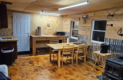 Redfield Cabine | 1-bedroom cabin in Redfield