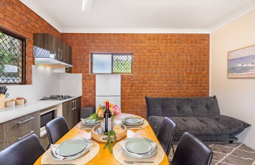 Robertson Maison | 1 Bedroom Comfy Unit Sleep 3 close to mall and bus