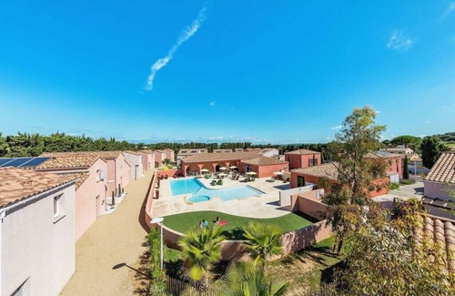 Saint-Christol Copropriété | Vrbo Property
