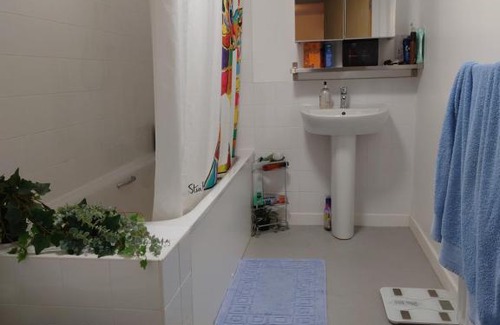 Glasgow Appartement | 1 bedroom flat, 5 minutes walk to city centre, 2 minutes to underground, 1 minute to bus and 15 minutes walk to COP 26
