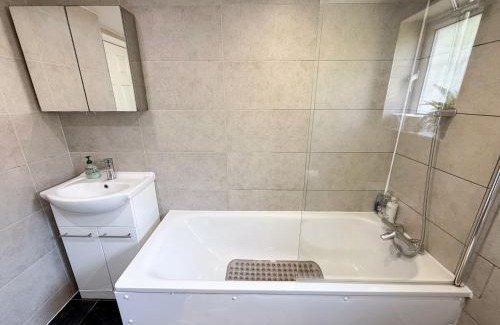 Brownswood Appartement | 1-Bedroom flat with small garden & Paid Parking in Finsbury Park, Highbury