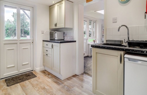 Repps with Bastwick Cabine | 1 bedroom accommodation in Repps-with-Bastwick