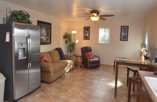 Pusch Ridge Estates Maison | 1 bedroom guest home in Oro Valley! Mountain views, hot tub. Private entry!