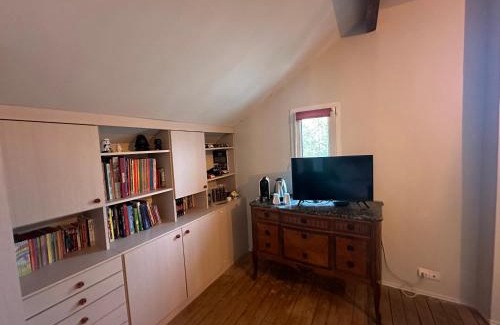 Melun Maison | 1 Bedroom Homestays In Melun