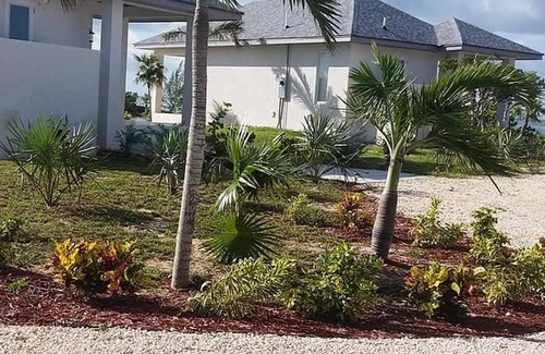 New Bight Maison | Comfort Bungalow, 1 King Bed, Beach View, Fountain Bay Resort & Marina