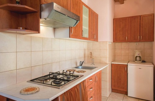 Barban Maison | Belle maison avec 1 chambre à Bateli