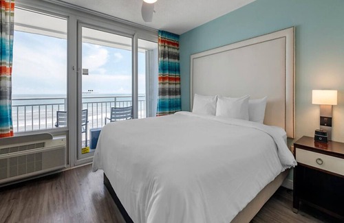 Daytona Beach Shores Station Balnéaire | 1 Bedroom Oceanfront w/ Kitchenette at Seabreeze on Daytona Beach!!